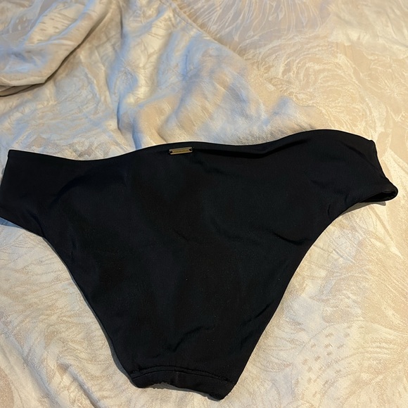 Victoria secret bikini bottoms - Picture 3 of 3